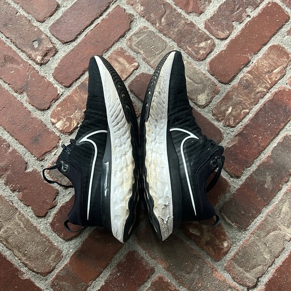 Nike React Infinity Flyknit Shoes - Picture 6 of 7